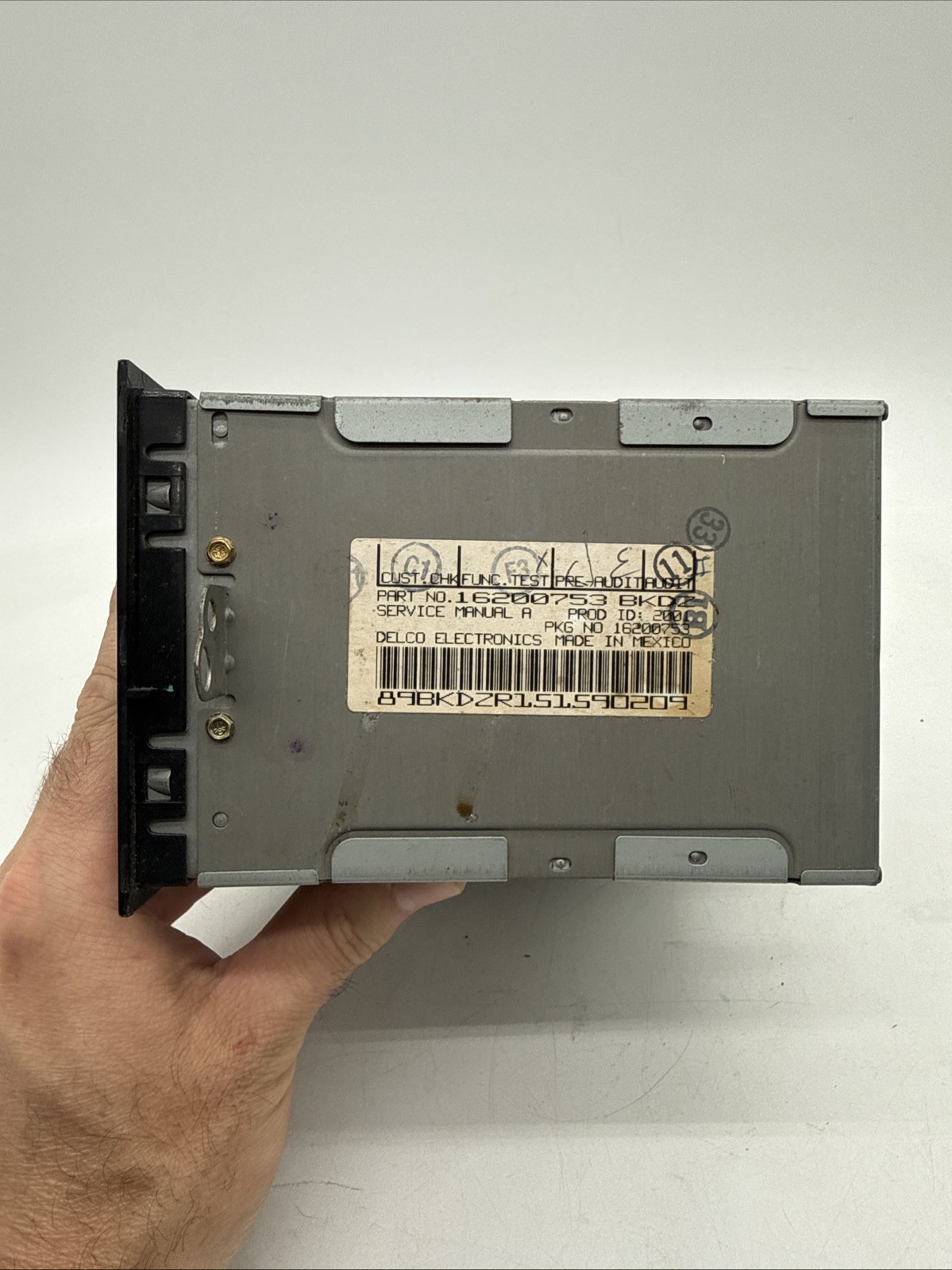 Oldsmobile Delco GM OEM Cassette player radio 95 96 97 98 99 16200753 Olds