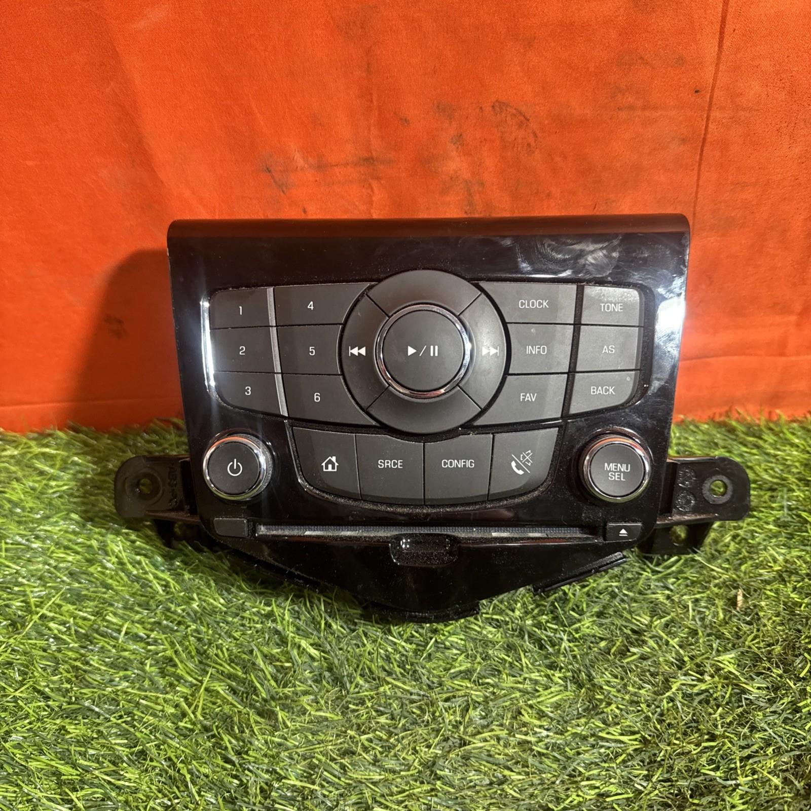 13 14 15 16 Chevy Cruze AM/FM CD radio control panel 95166368 OEM
