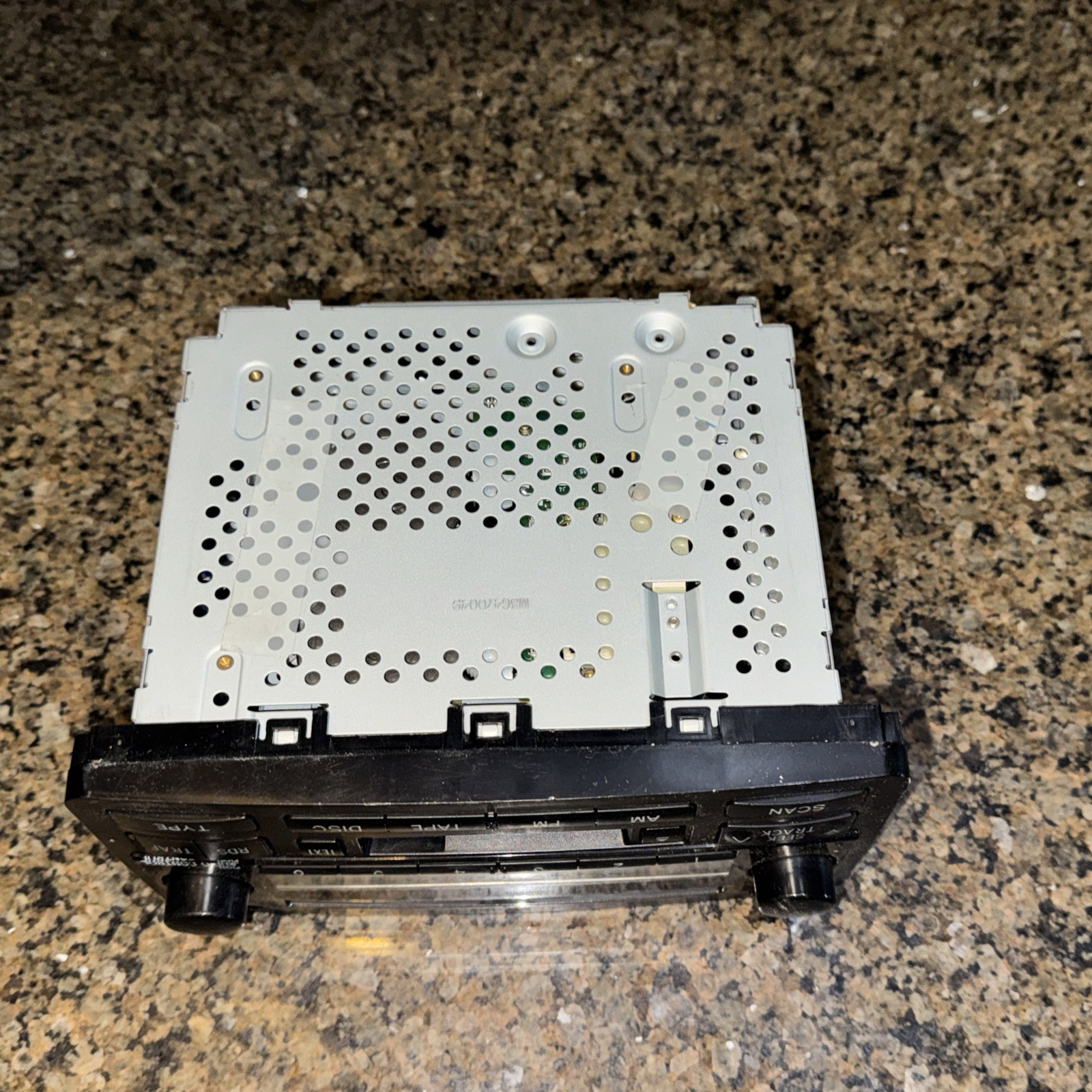 Toyota Factory Radio, Model 86120-OC120 Untested