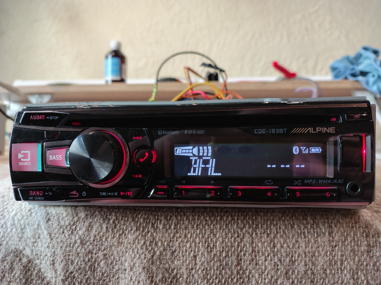 Alpine CDE-183BT Car Stereo CD Media Receiver Fully Working Great Shape