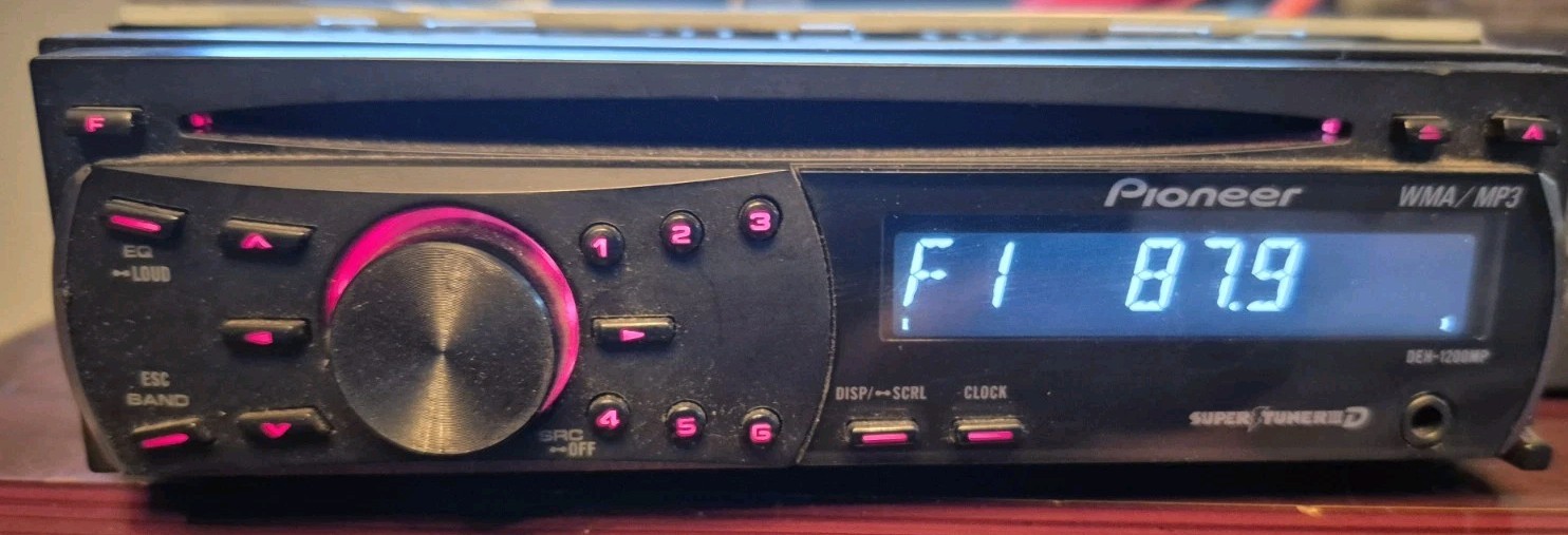 Pioneer DEH-1200MP CD Player AM FM WMA MP3 AUX Super Tuner3