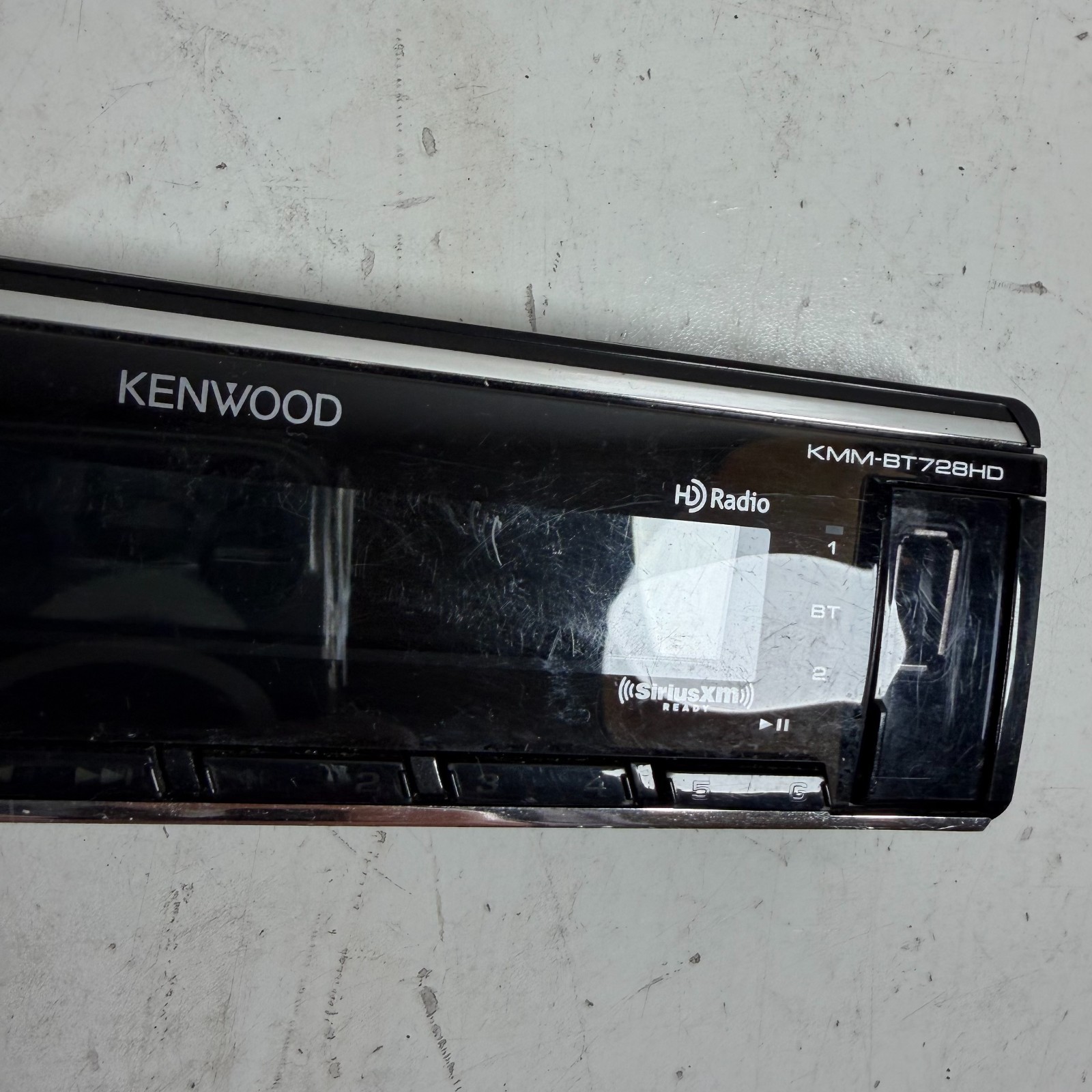Kenwood KMM-BT728HD Black Built-in Bluetooth HD Radio Detachable Faceplate