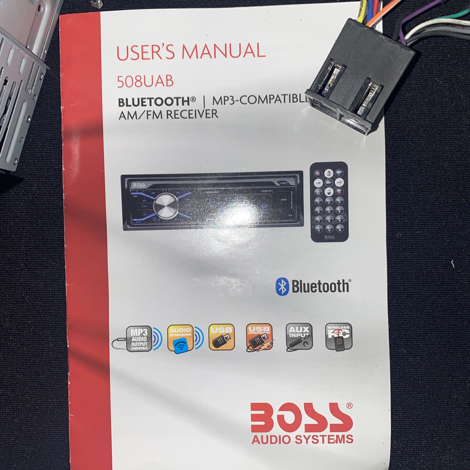 Boss 508UAB CAR PLAYER RADIO USB MP3 Stereo SLC4 Converter Scosche