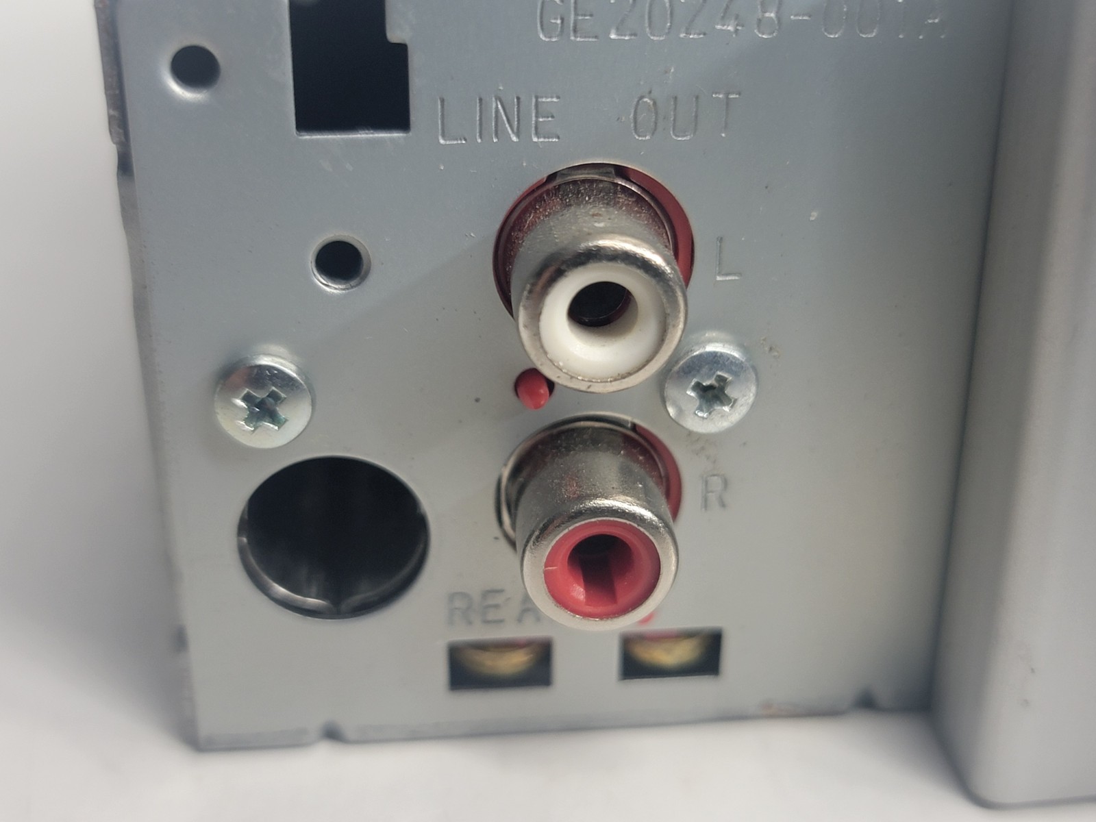 JVC KD-R600 CAR RADIO USB AUX SINGLE – PARTS OR REPAIR