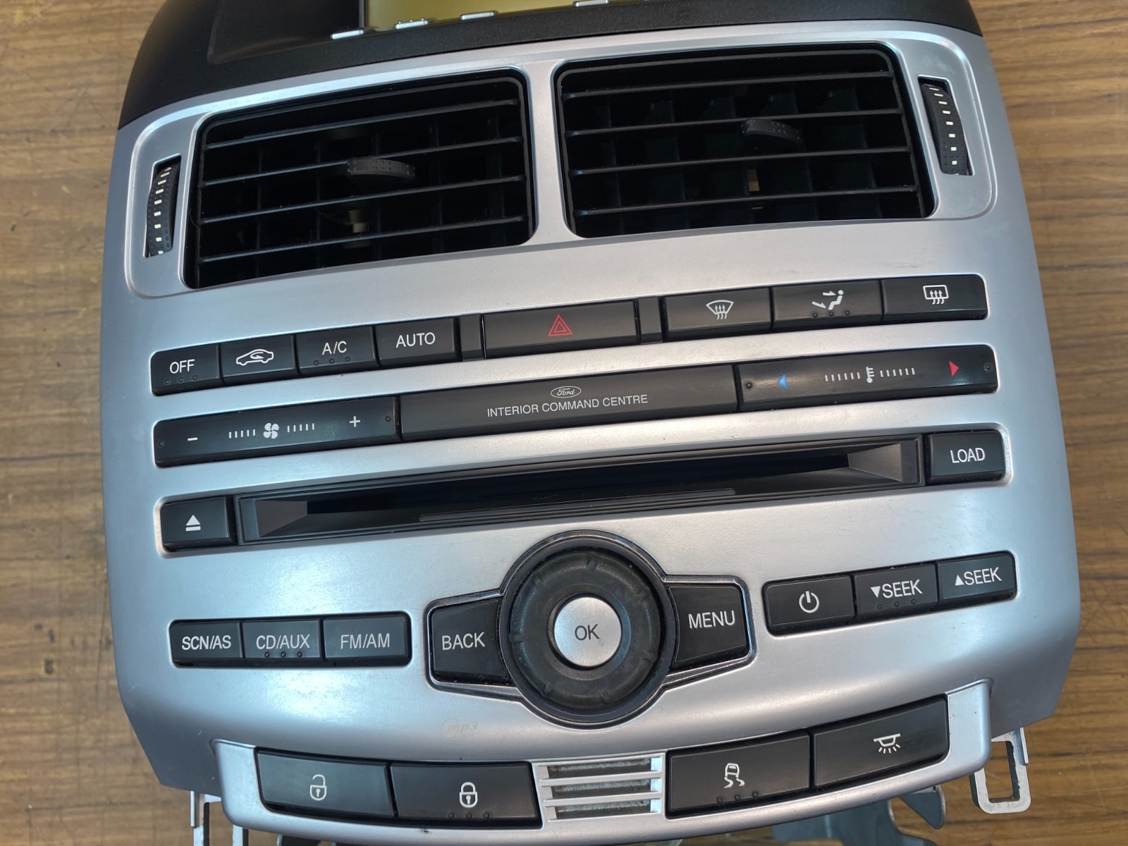 Ford Falcon FG S1 Monochrome Single Zone Dash ICC + Screen + Vents + CD Player
