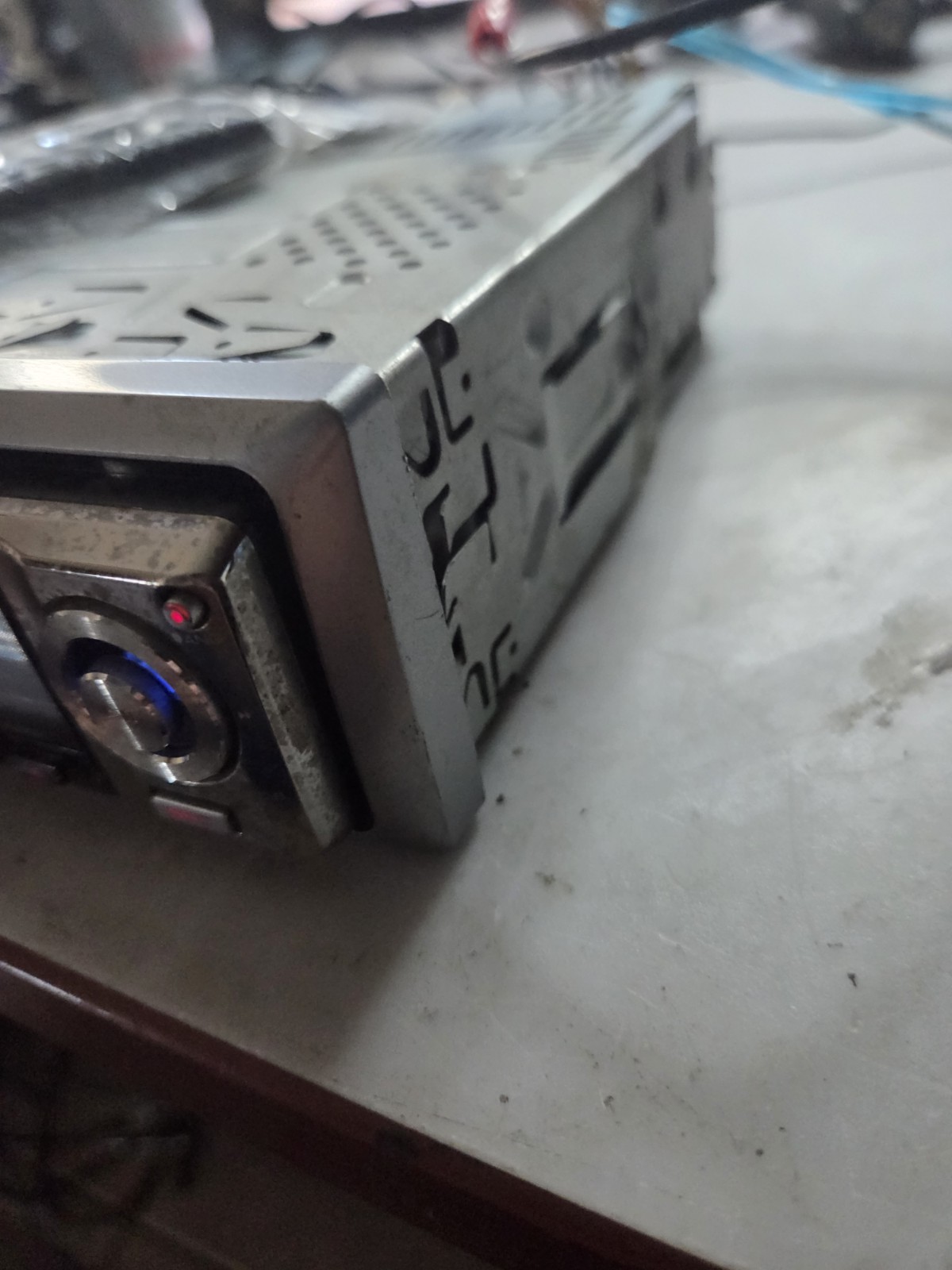 Kenwood Execelon KDC-X789 CD Player In Dash Receiver, Remote Aux 5 Volts