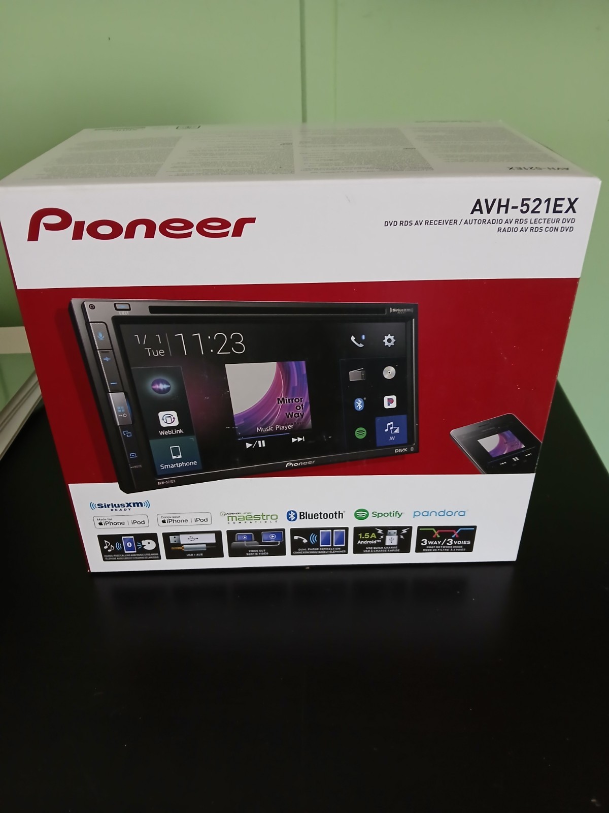 Pioneer AVH-521EX Multimedia DVD/Cd Receiver. Brand New With Xm Ready Reciever.