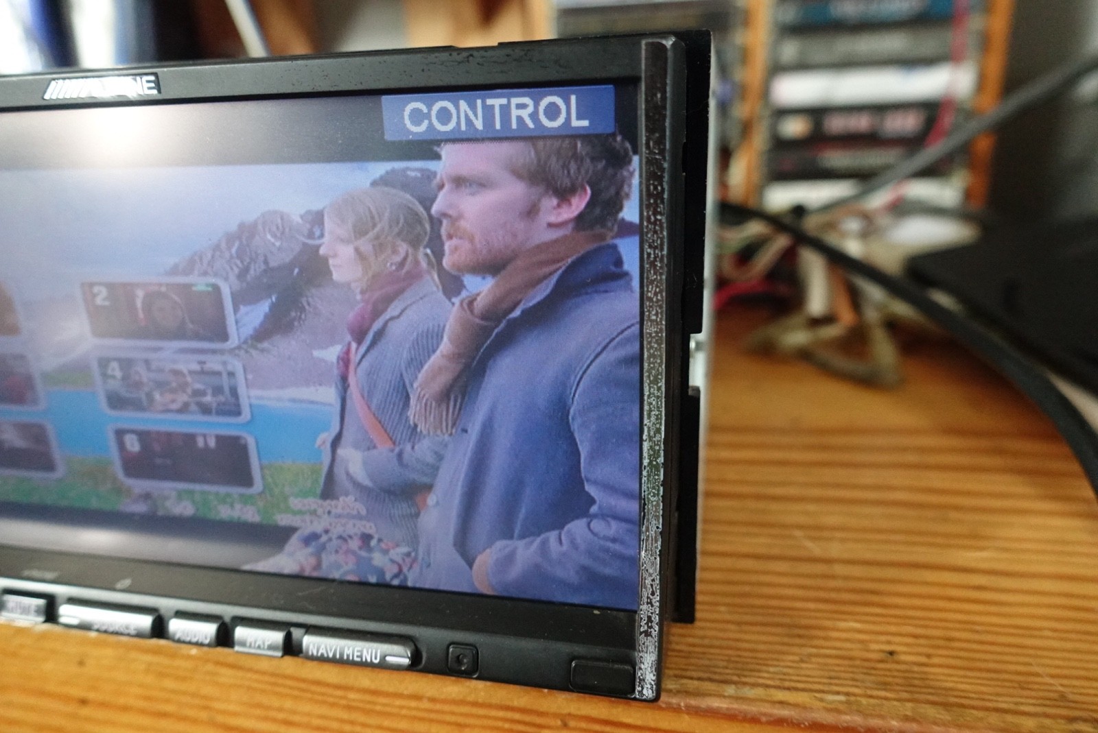 Alpine INA-W900ET. 7″ Touch Screen. Fully functonsl. New Film. 3 RCA Pre out.