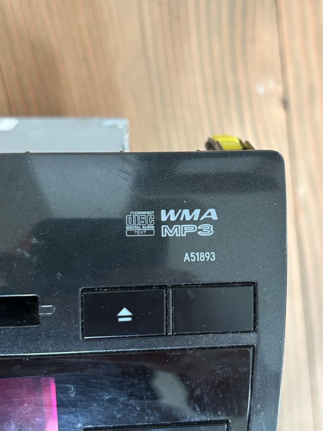 Toyota Tundra OEM AM/FM CD MP3 Radio Receiver, Model 86120-00290