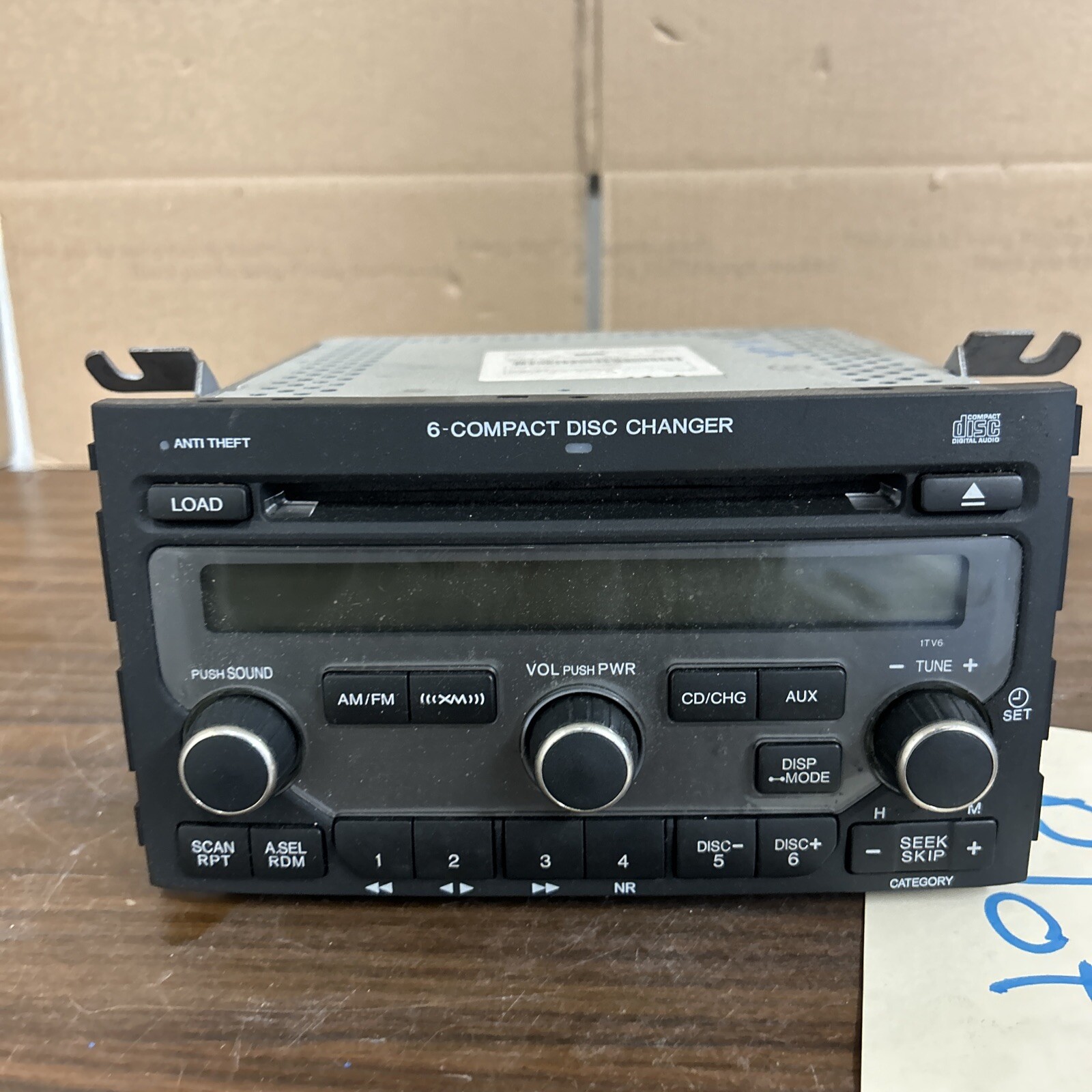 06-08 Honda Pilot EX-L AM FM XM 6 disc CD radio receiver 39100-S9V-A600 1TV6