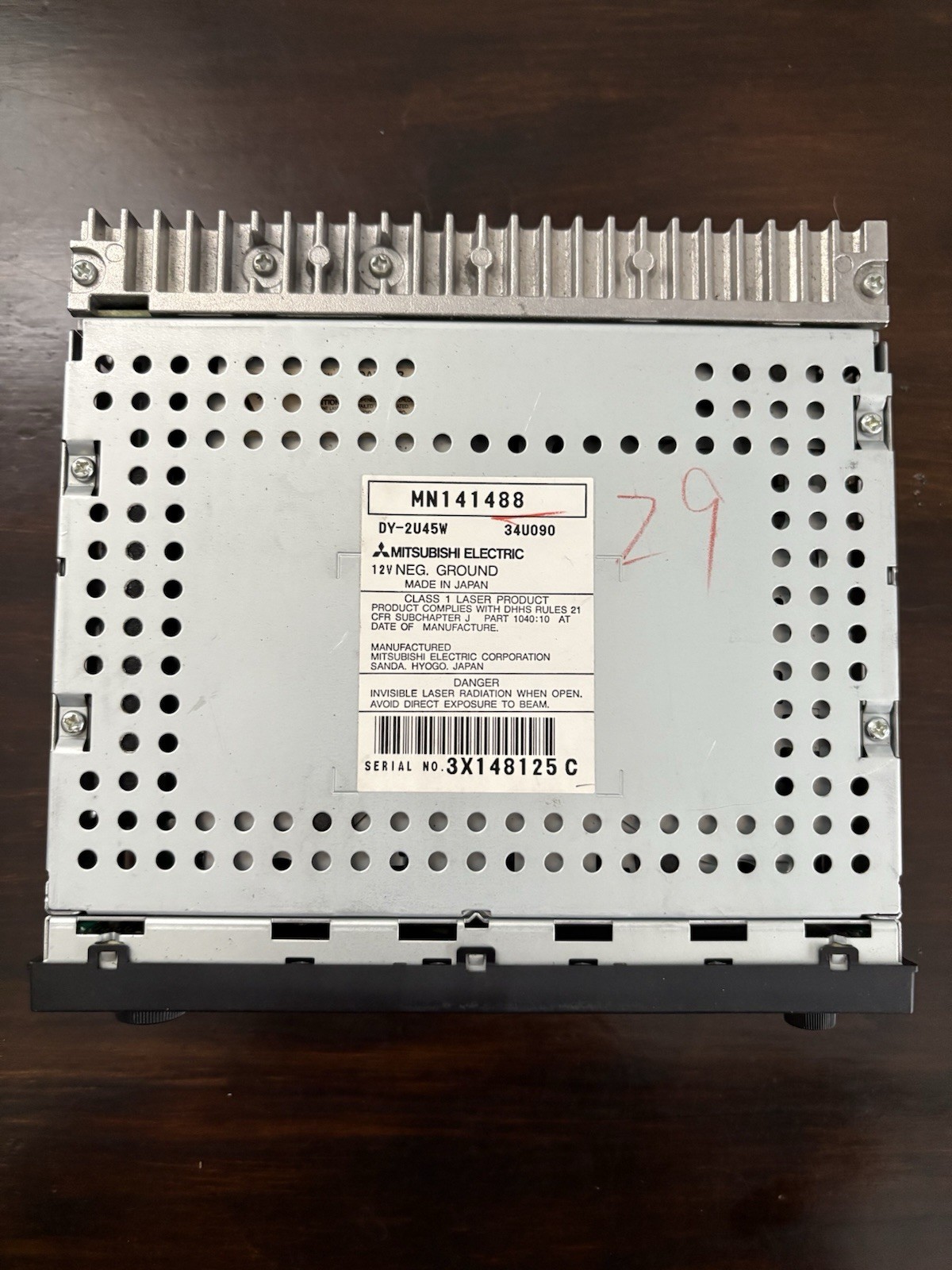Mitsubishi Outlander & Montero AM FM CD radio receiver OEM MN141488 DY-2U45W