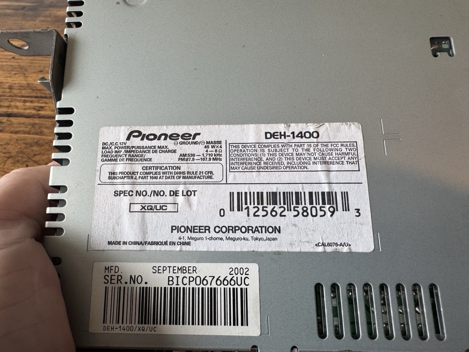 Pioneer DEH-1400 CD Player stereo