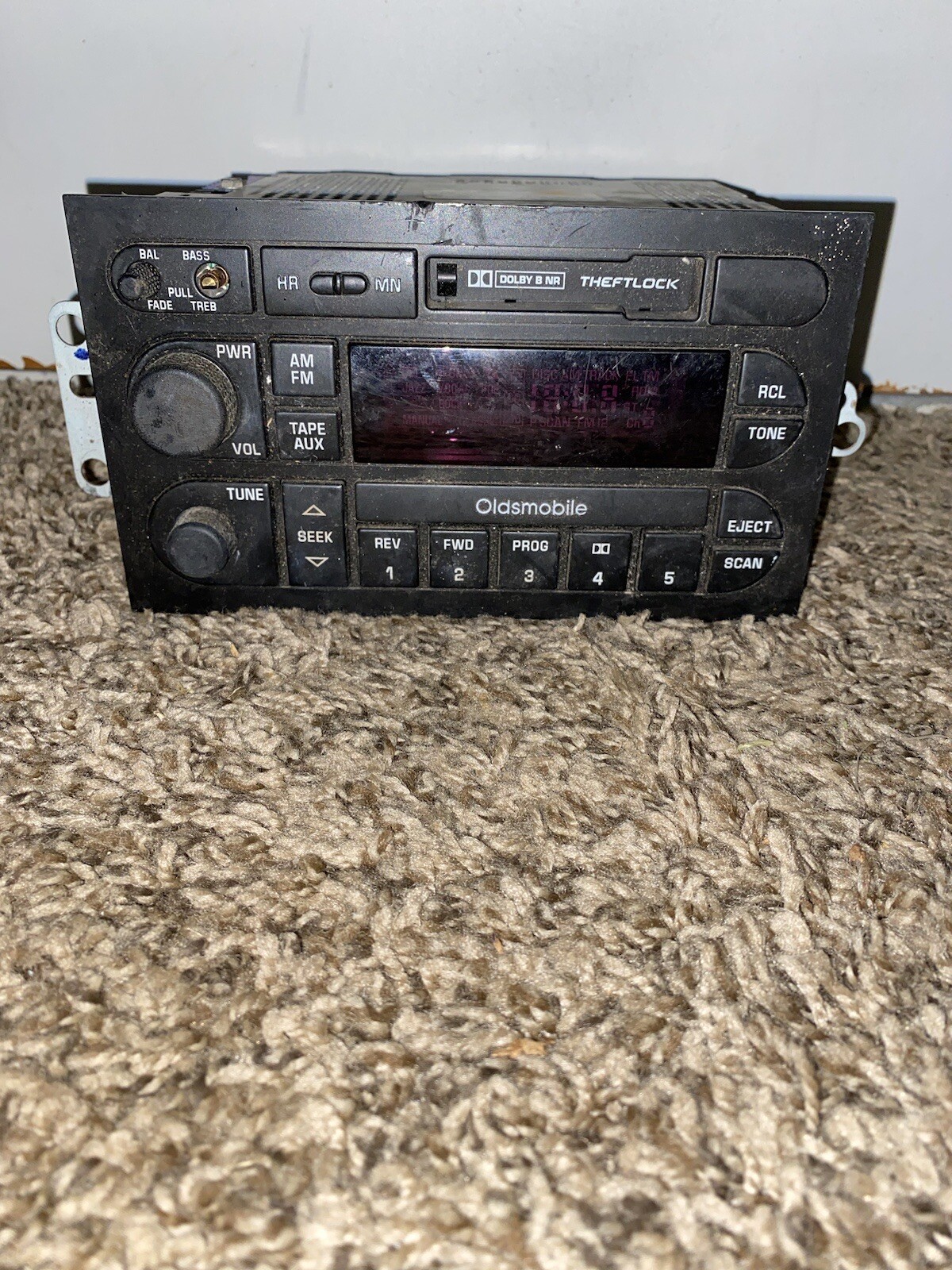 GM Delco Oldsmobile factory Cassette player radio 95 96 97 98 99 16236453