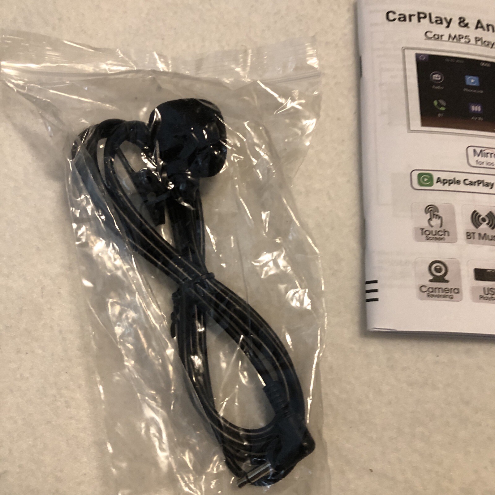 5 Inch Single Din Car Stereo Built-in Apple CarPlay/Android Auto/Mirror-Link