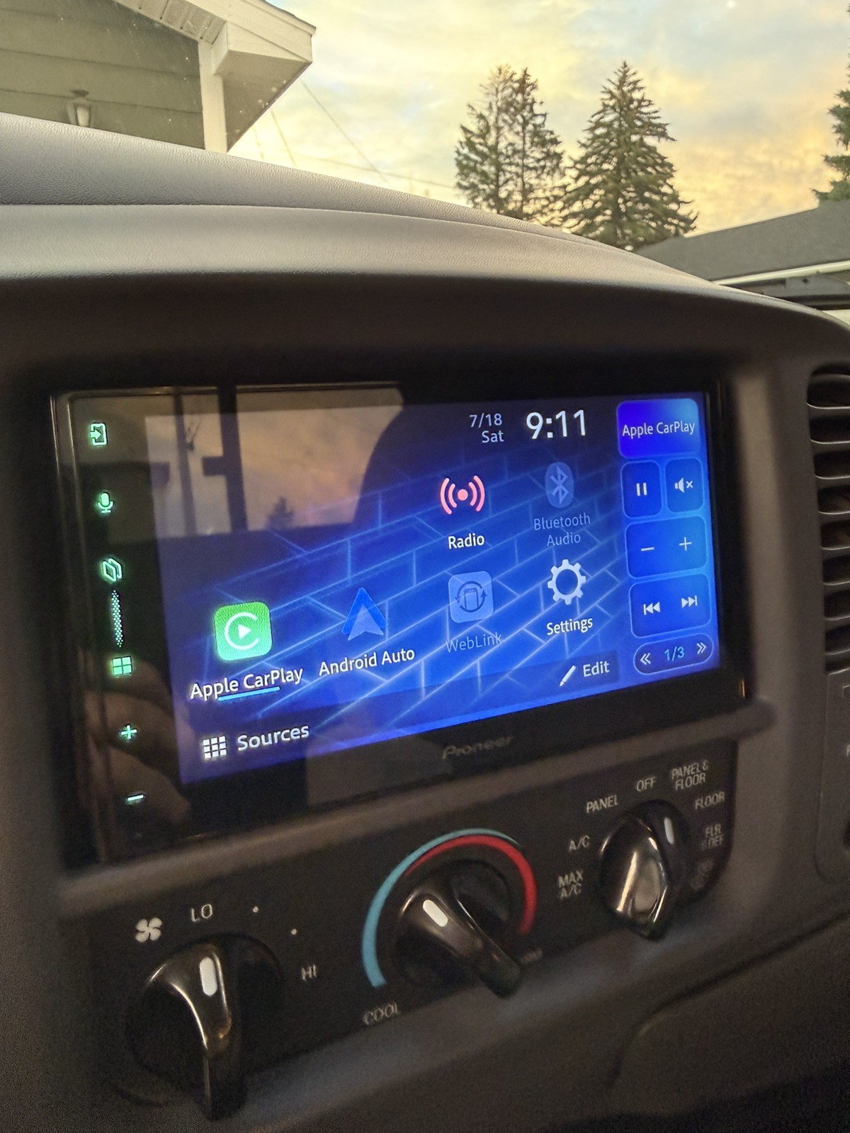 Pioneer DMH-W3000NEX Wireless Car Stereo 6.8″ Apple Carplay/Android Auto Digital