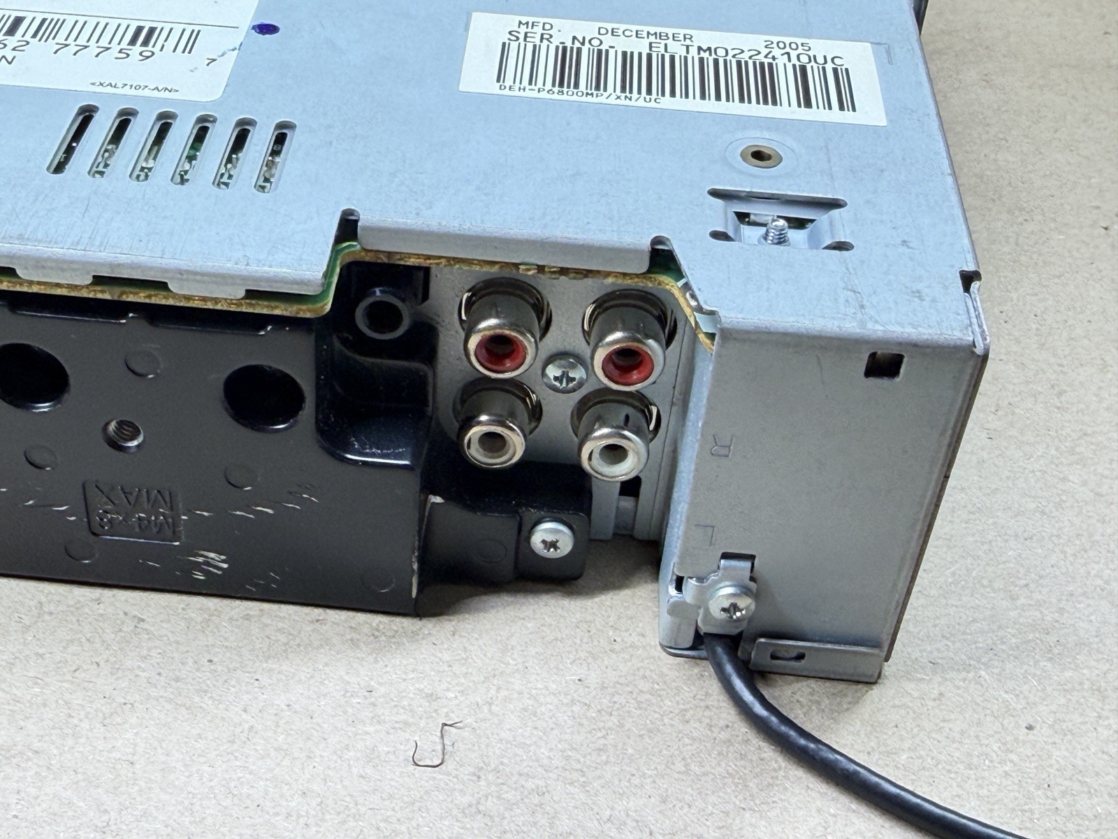 Pioneer DEH-P6800MP Car Stereo CD MP3 Player *Damaged* FOR PARTS AS IS