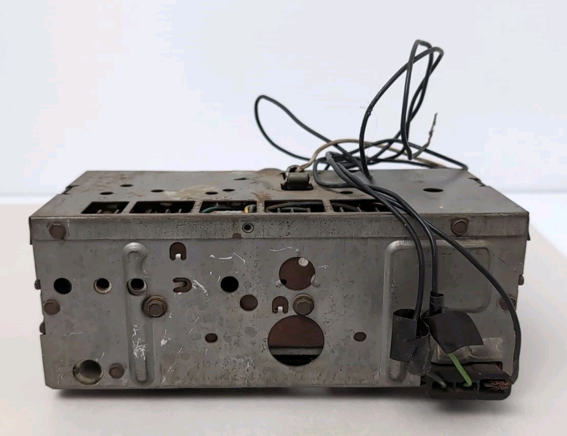 Vintage Delco 7282590-B AM Car Auto Radio 1963 1964 Chevy Untested GM