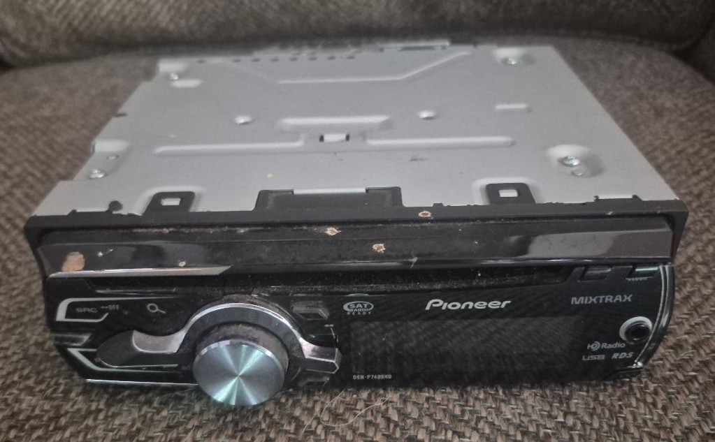 Pioneer Mobile DEH-P7400HD CD Receiver with HD Radio and MIXTRAX