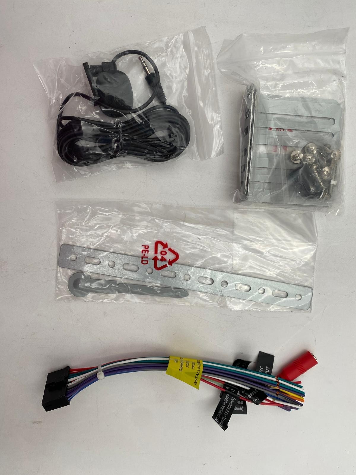 BOSS Audio System Car Audio Stereo (BV9695B, BCPA8) – Parts | Lot of 14
