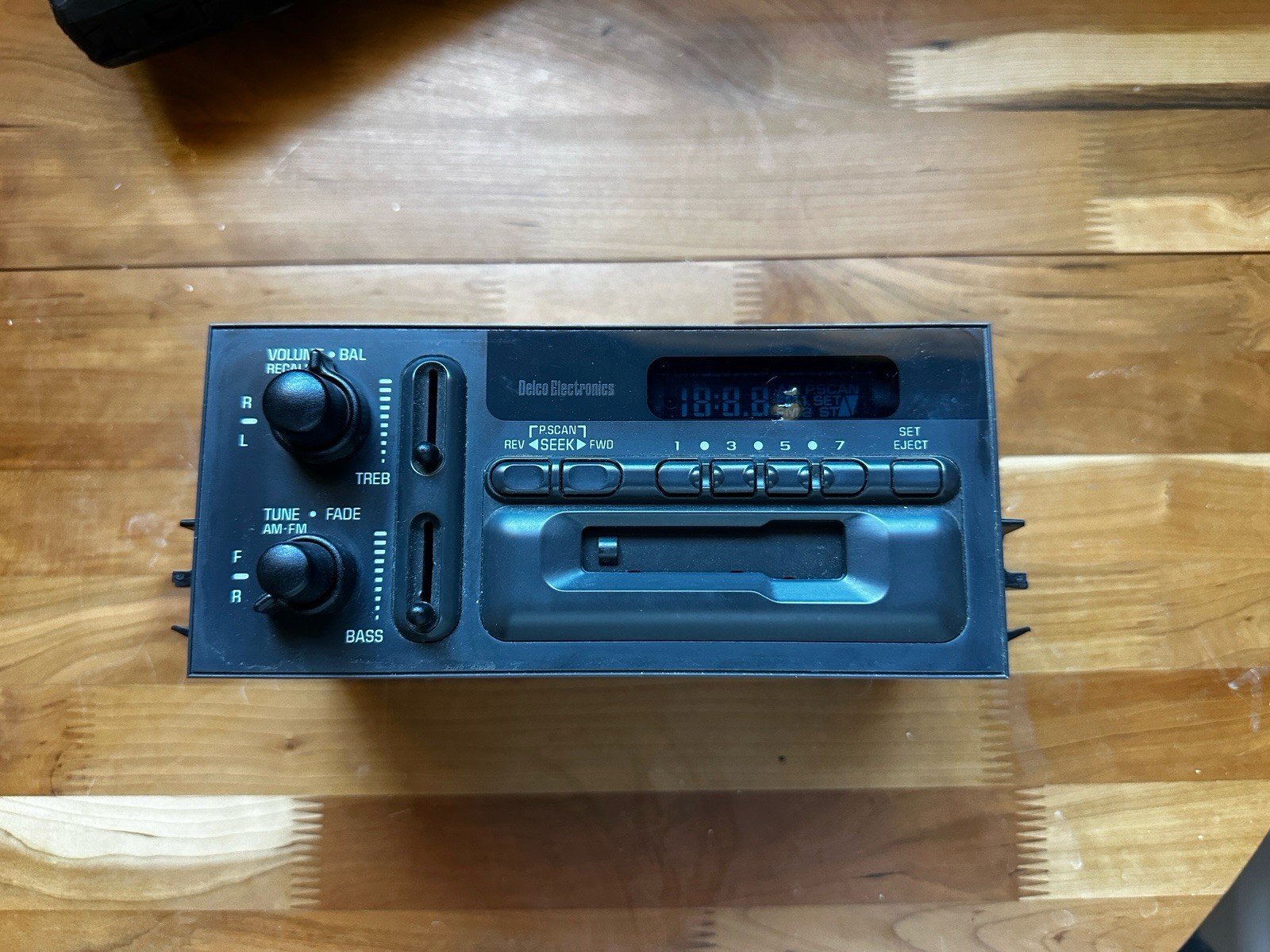 95-00 GM Chevy Silverado Sierra AC Delco Radio Cassette 16194545 OEM