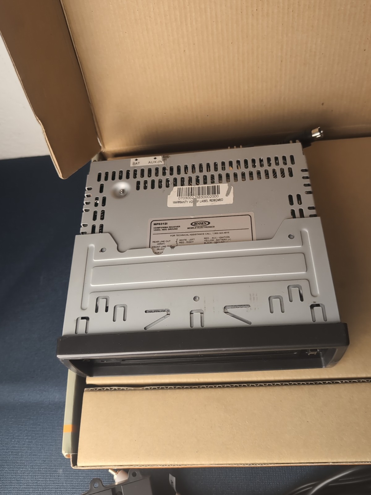 Jensen CD AM/FM Receiver ipod/MP3/WMA/ SAT Ready MP6312i