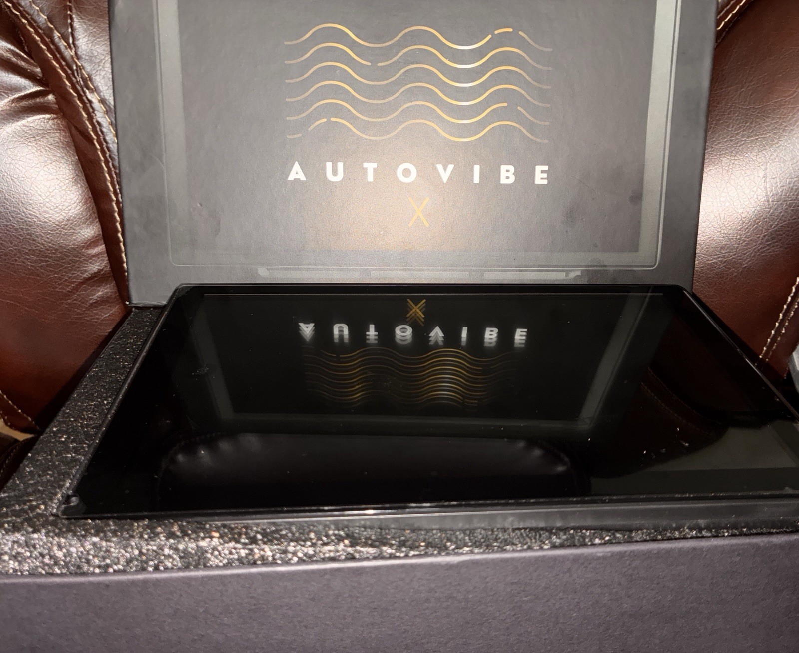 Wireless Instant Apple CarPlay & Android Auto Autovibe