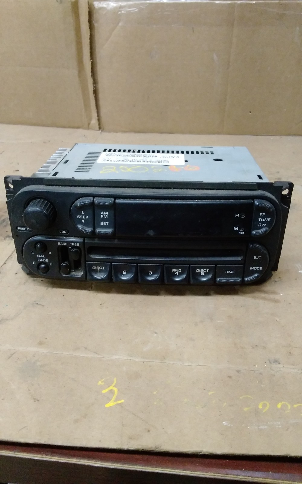 2002 2003 DODGE DAKOTA AM FM CD RADIO ASSEMBLY P05064354AI