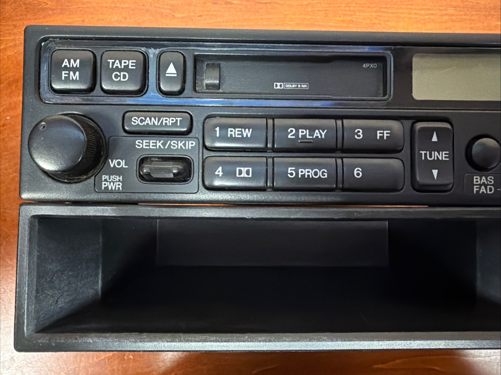1999-2004 Honda Odyssey AM FM cassette radio 39100-S0X-A110-M1 OEM 4PX0 w/pocket