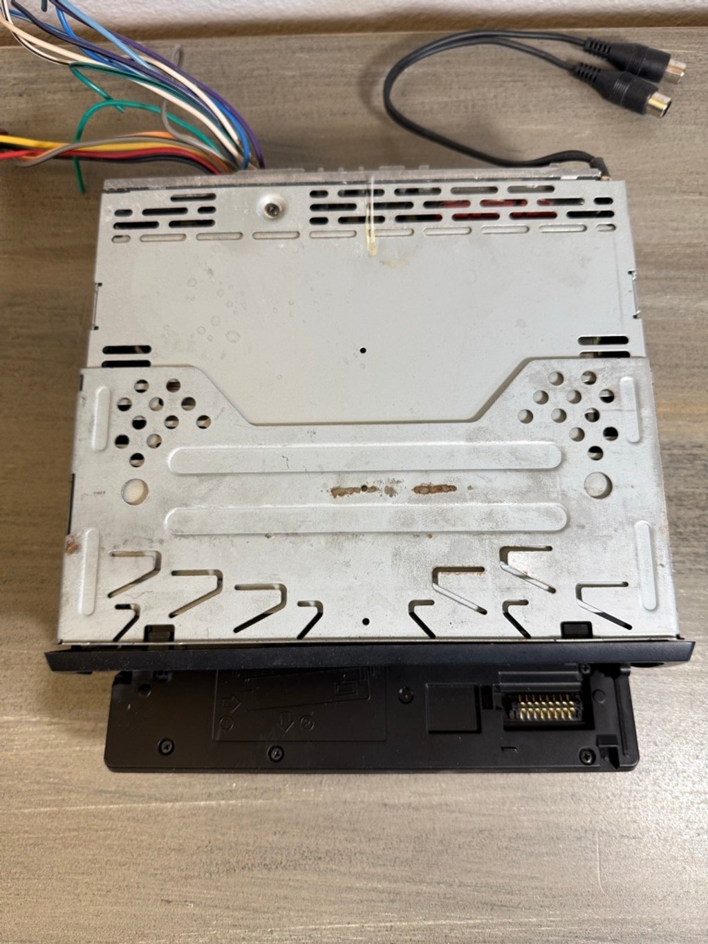 Sony Xplod CDX-GT520 car audio player