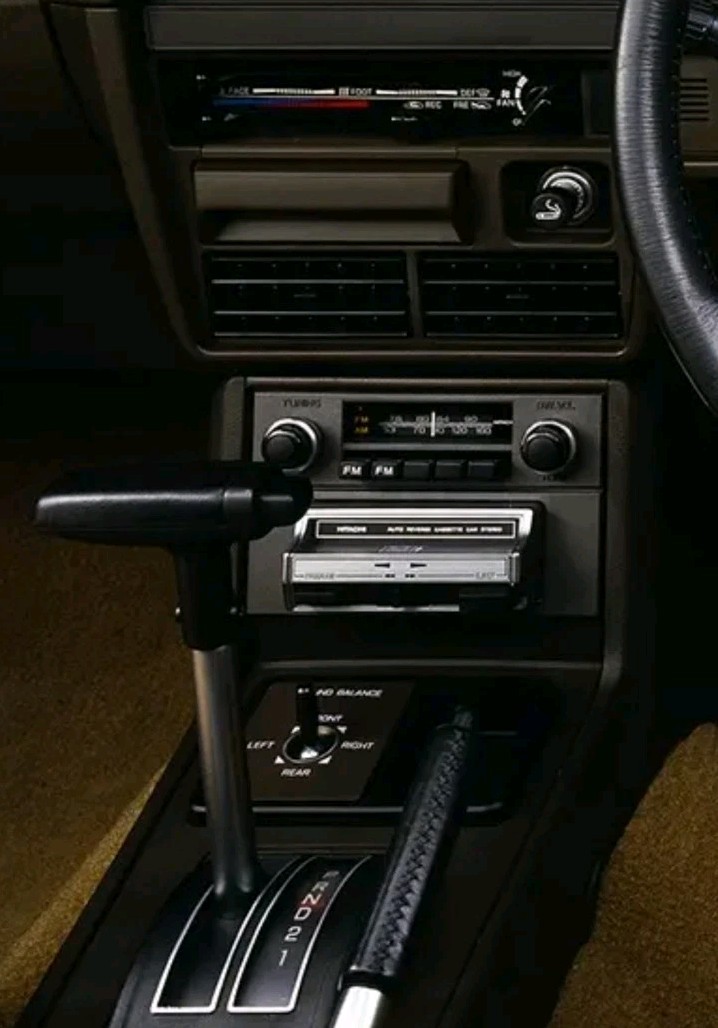 Genuine C210 Clarion Cassette Player Head Unit For Nissan Skyline PN-824E Datsun