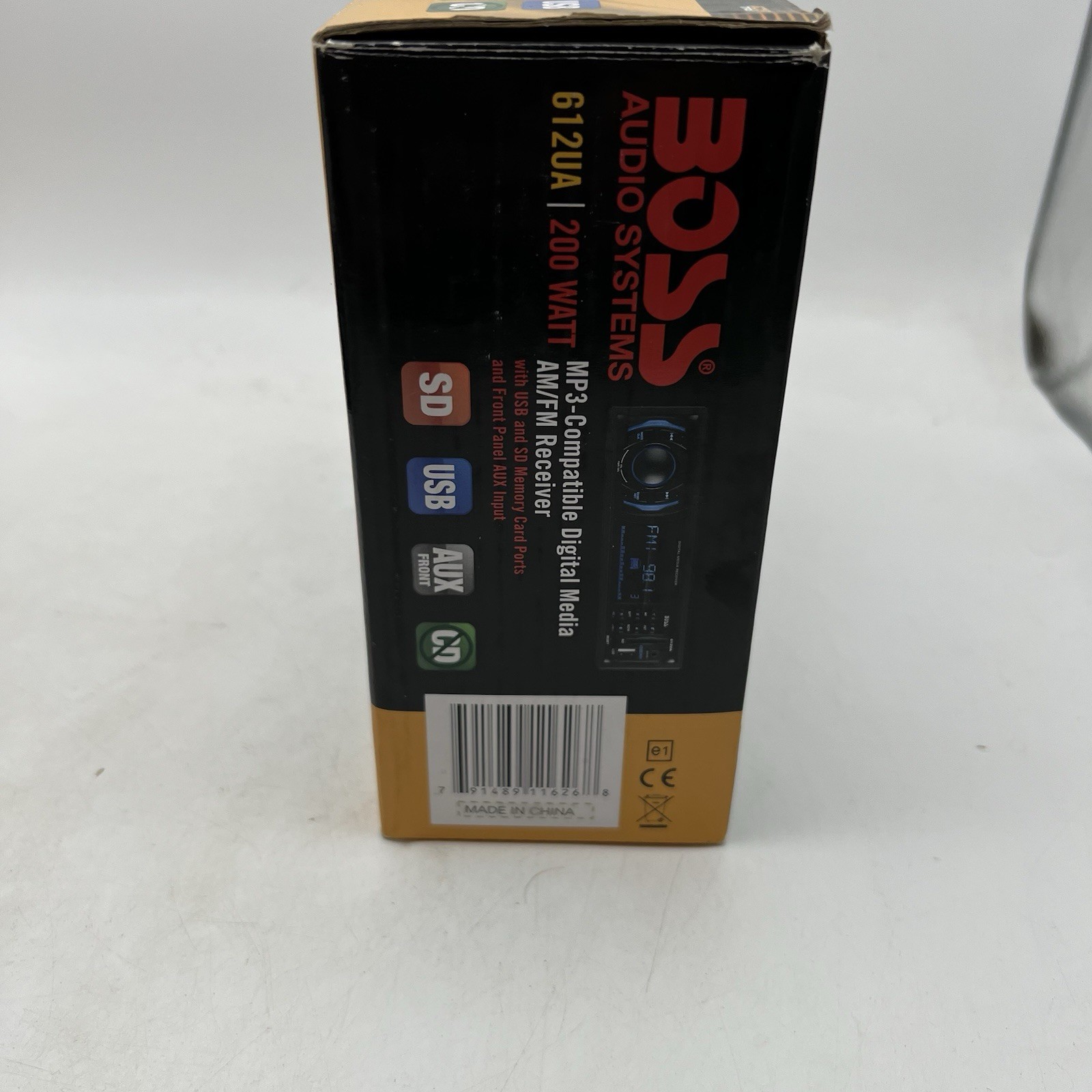 New Boss In-Dash 612UA 200W MP3-Compatible Digital Media AM-FM Receiver