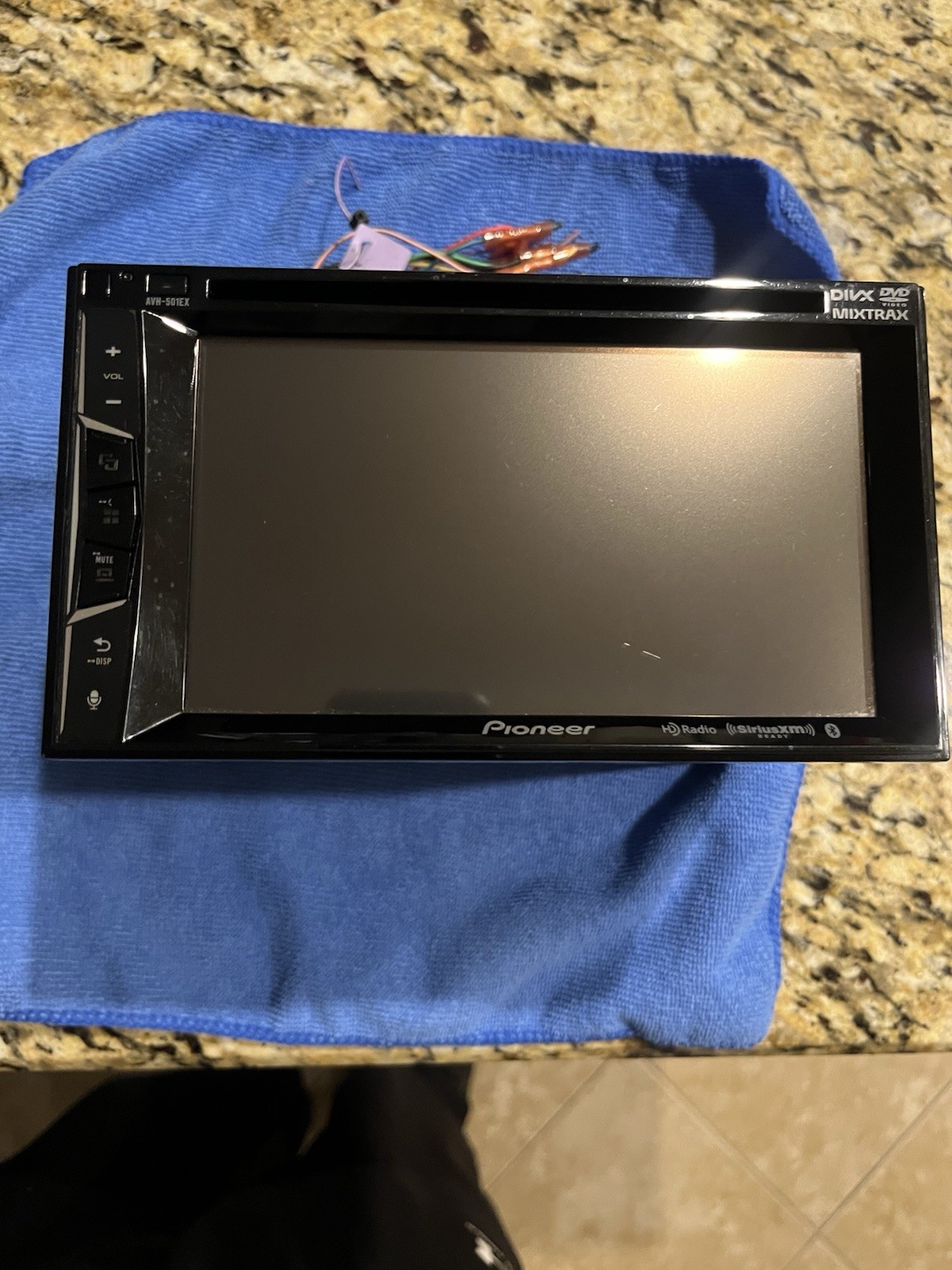 Pioneer AVH-501EX 6.2inch MultimediaBluetooth in-Dash DVDReceiver$145.00