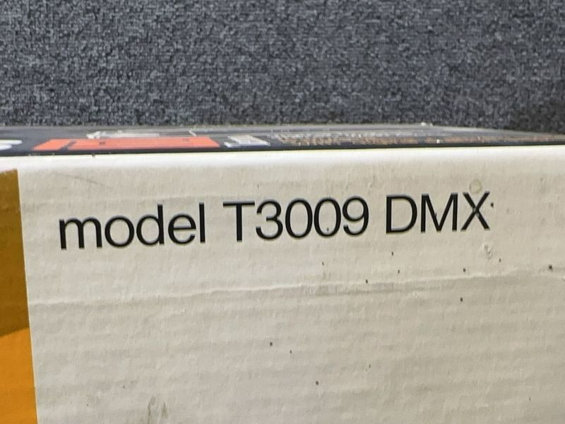 Vintage Tenna Pro Series T3009 DMX Car Stereo In Dash 8 Track AMFM Digital Clock