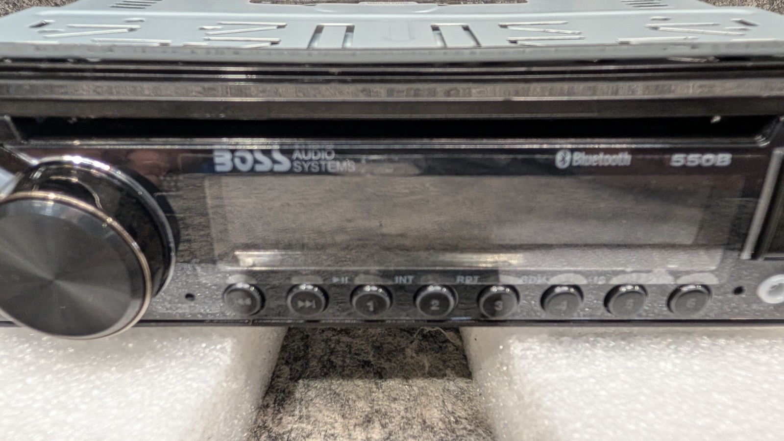BOSS Audio Systems Elite 550B 1 DIN Bluetooth AM/FM CD Receiver USB AUX