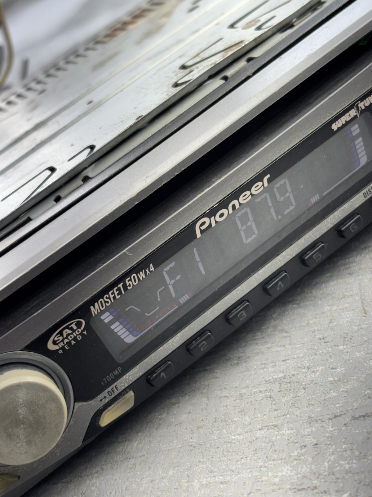 Pioneer DEH-P3700MP SAT Radio Ready MOSFET 50w SuperTuner III WMA MP3 CD Stereo