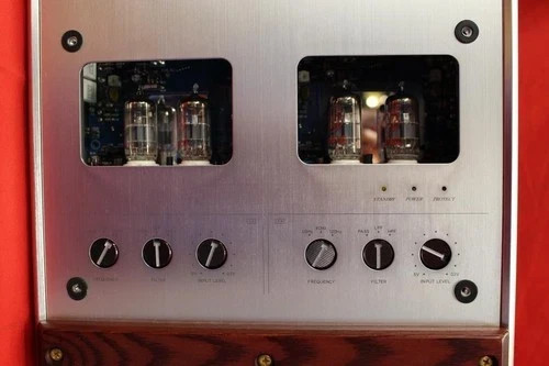 Beat-Sonic Va-4000 Tube Amplifier 50W X 4/600W X 2 4-Channel J-Audio Car Audio