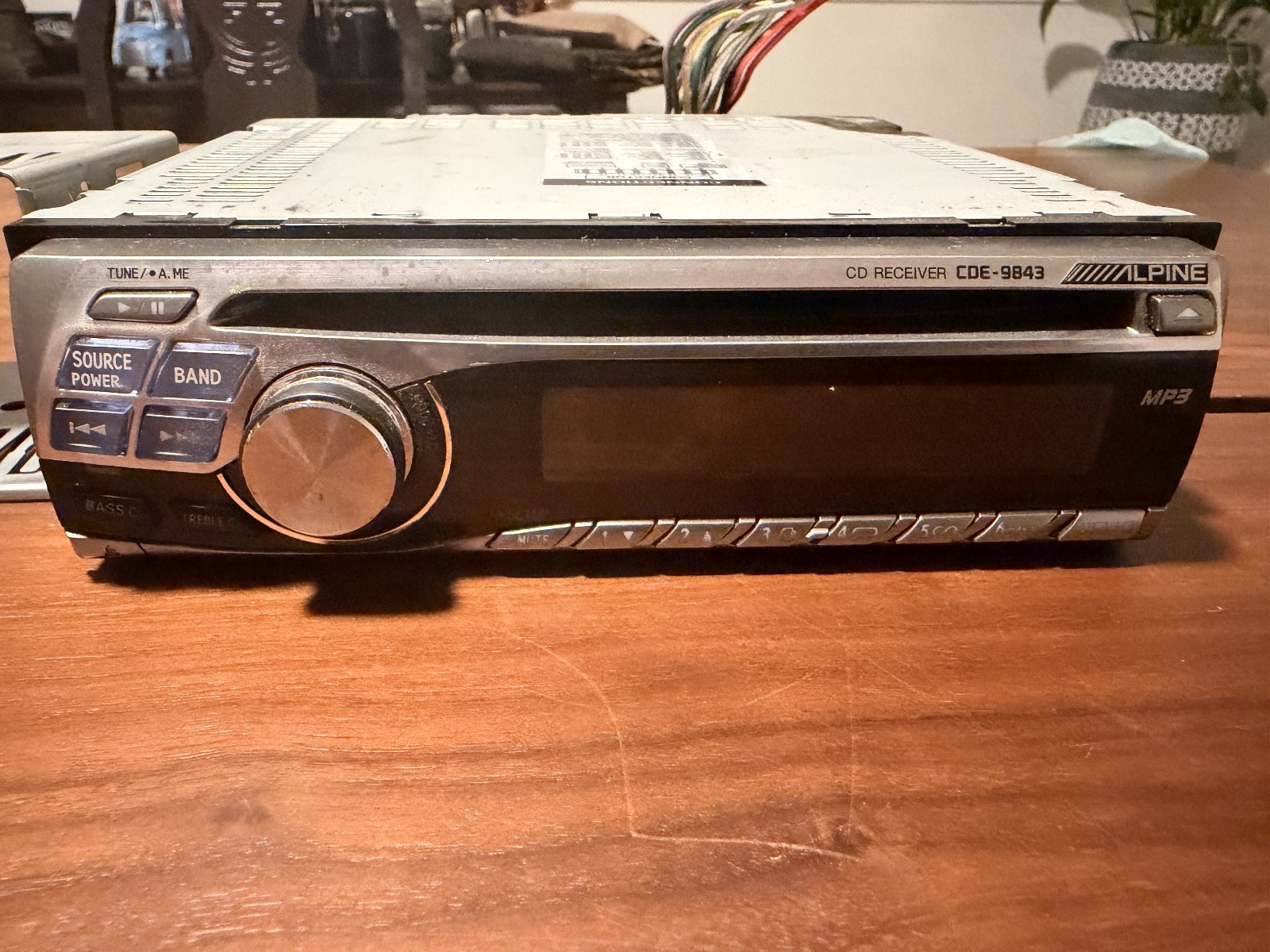 ALPINE CDE-9843 Detachable Face In Dash CD Player Car Radio MP3 Receiver *WORKS*