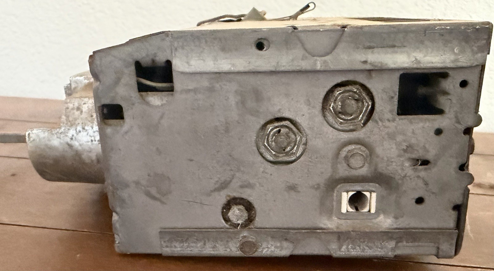 Vintage Delco 7282590-B AM Car Auto Radio 1963 1964 Chevy Untested GM