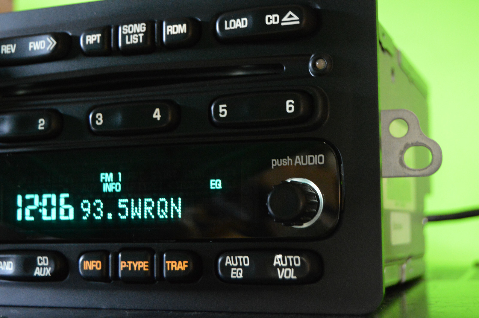 GM Delco Buick Rendezvous factory 6 disc CD player radio 02 03 04 05 06 10333462