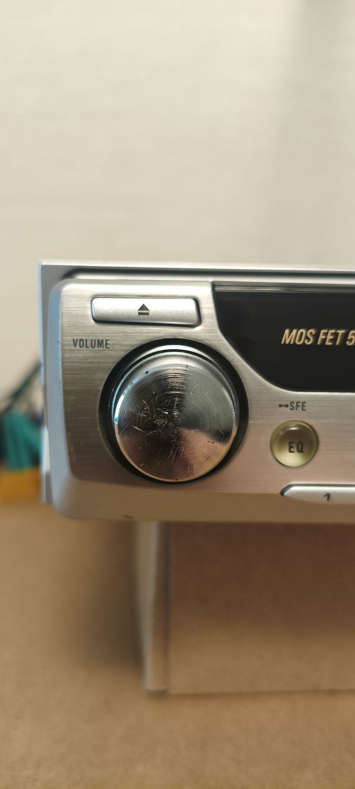 Pioneer Carrozzeria DEH-P717 1-DIN Car Audio Unit – For Parts/Restororation