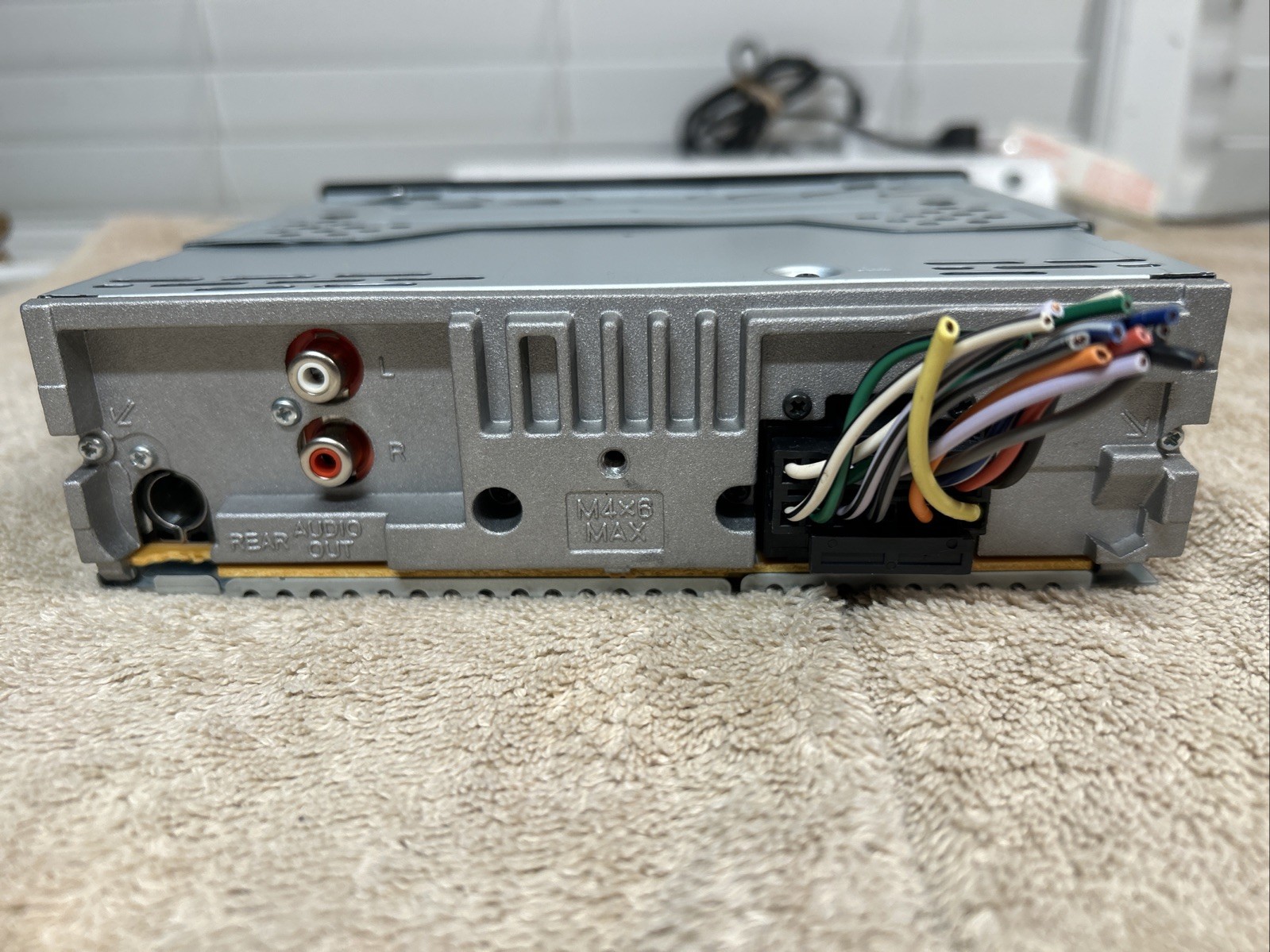 Sony CDX-GT200 FM/AM Car Stereo CD Player Xplod Series – New Open Box – MP3
