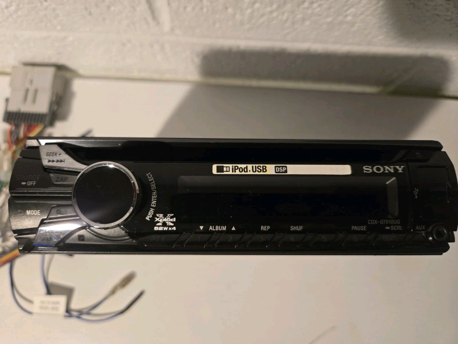 Sony Cdx-gt 610 Car Cd Player Used Untested Good Condition
