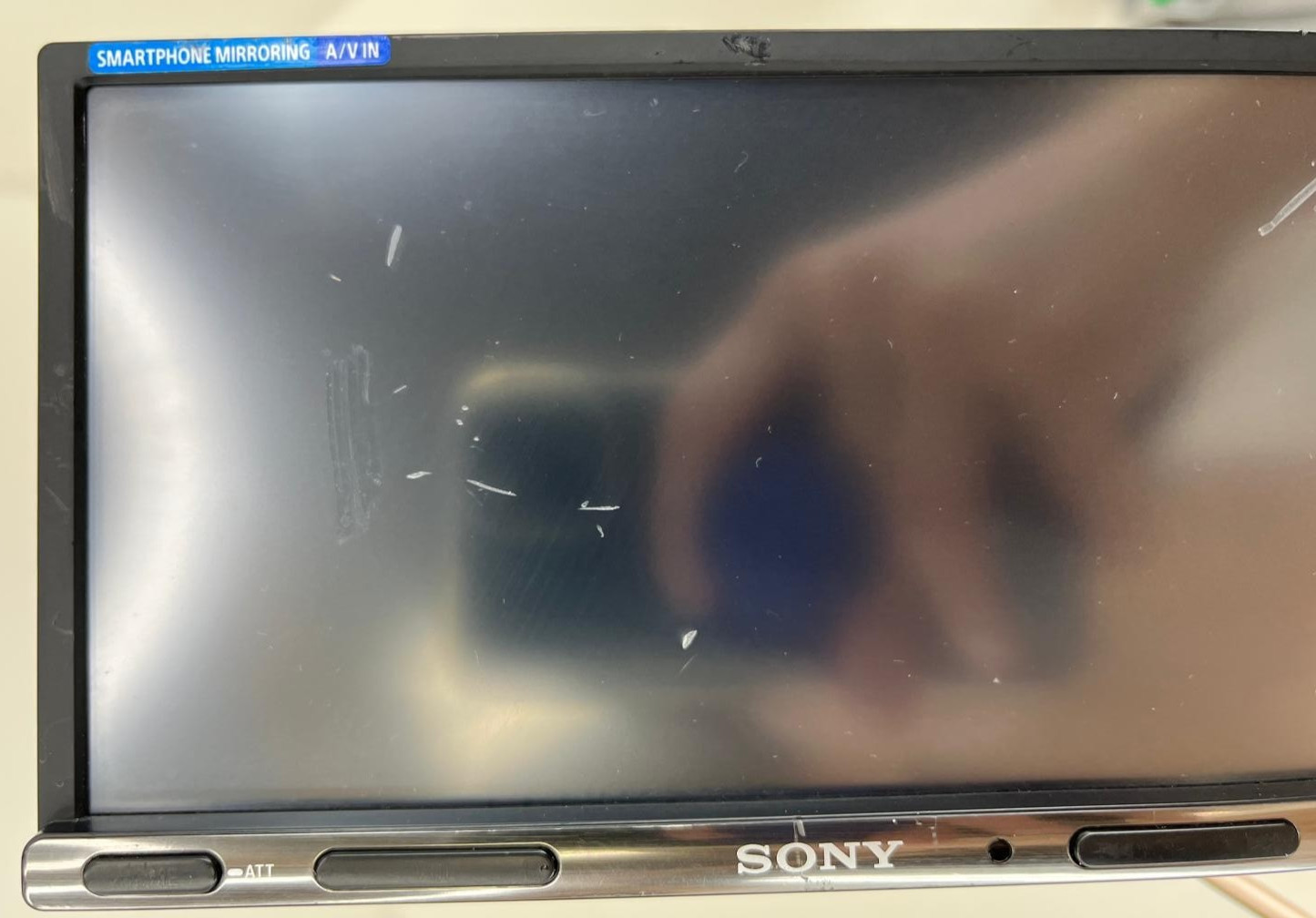 Sony XAV‑AX3250 – 7″ Touchscreen Media Receiver – Apple CarPlay / Android Auto
