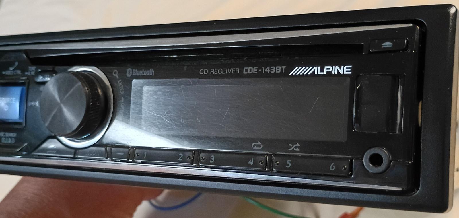 Alpine CDE-143BT CD Receiver Built-in Bluetooth AM/FM Tuner Car Radio Stereo