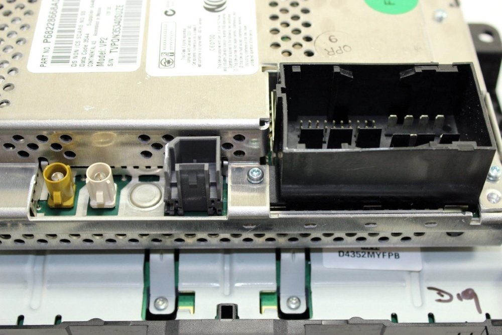 2013-2018 Ram Truck 5.0 RA2 UConnect Multimedia Radio