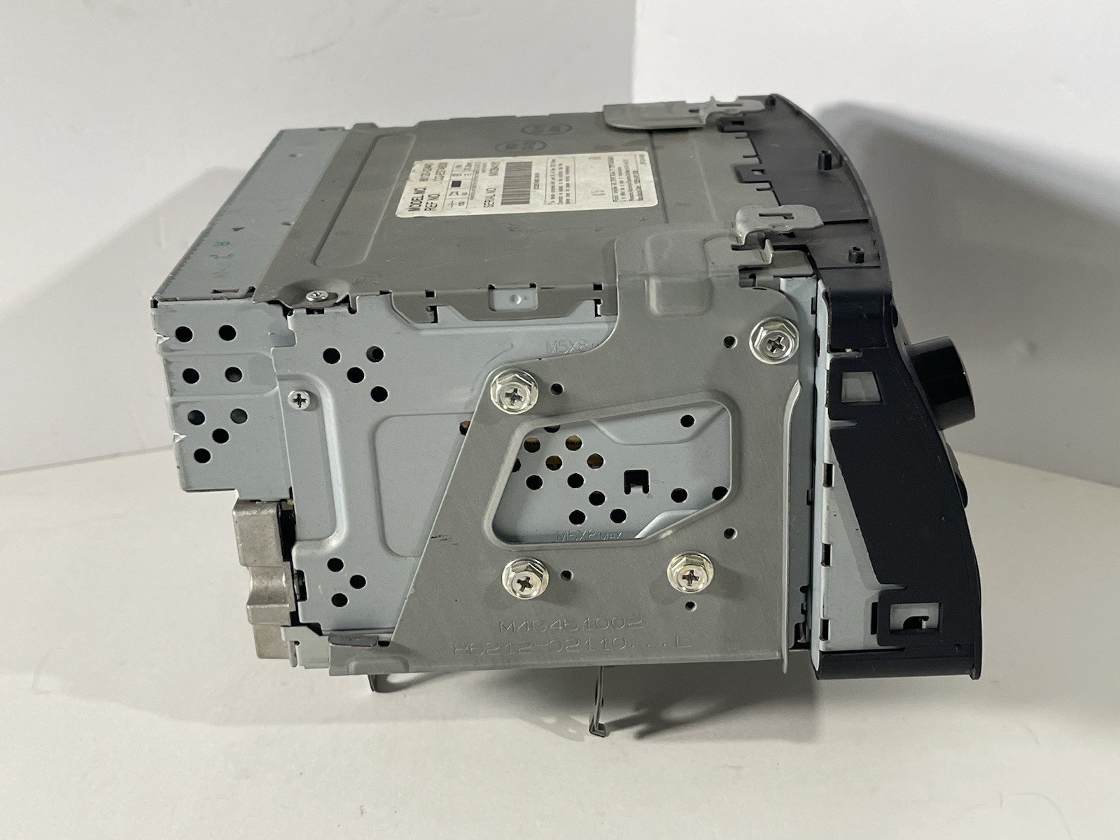Toyota AM FM Radio CD Player 86120-02440 OEM ***Untested