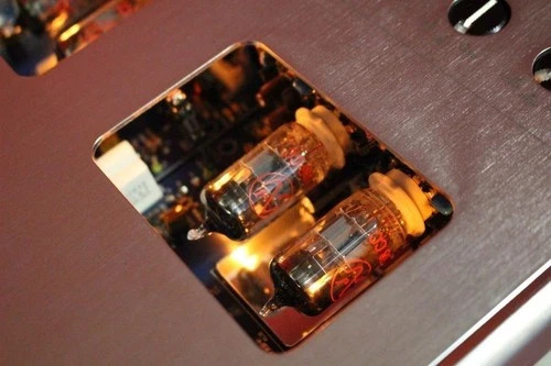 Beat-Sonic Va-4000 Tube Amplifier 50W X 4/600W X 2 4-Channel J-Audio Car Audio