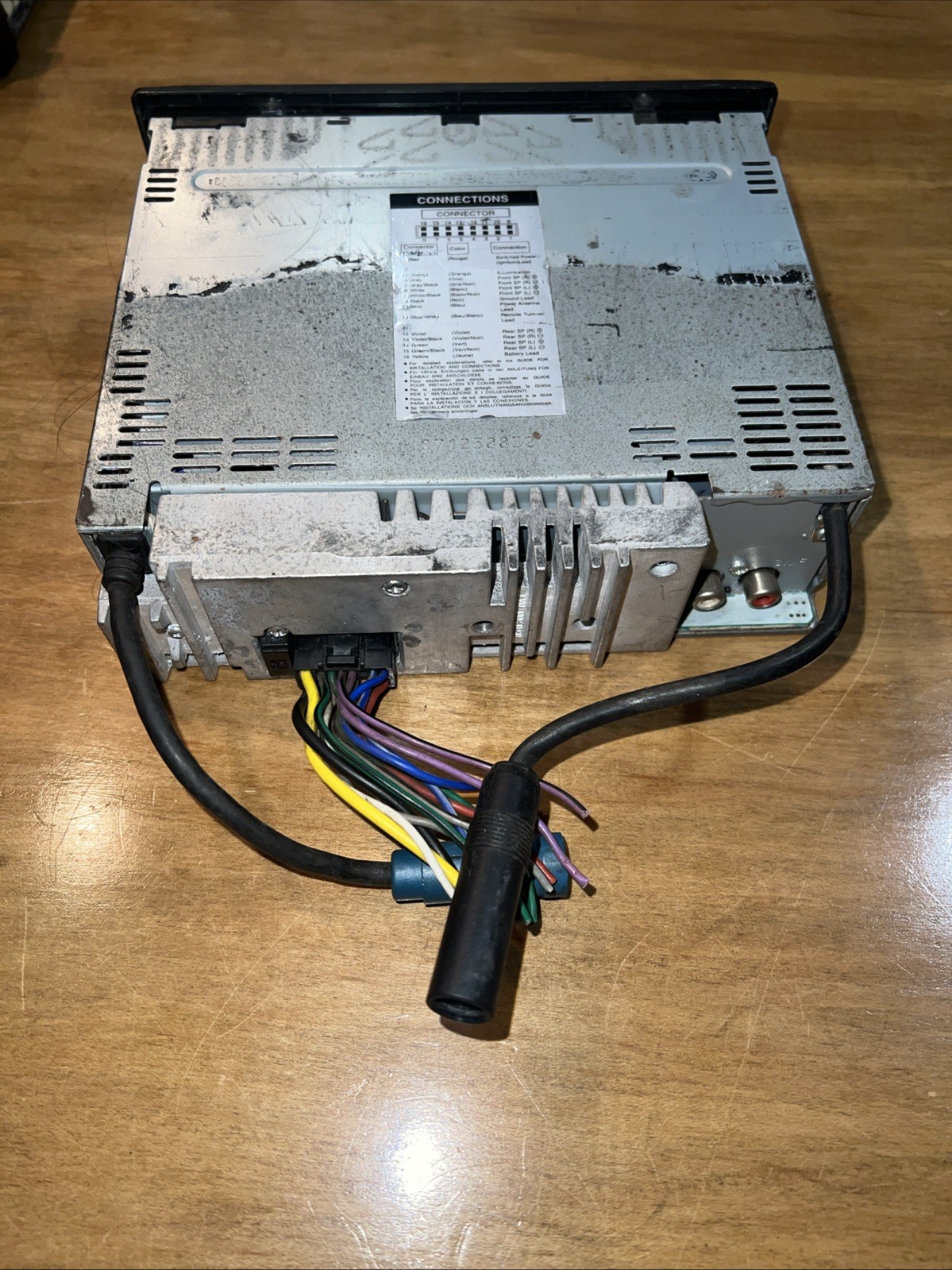 Alpine CDE-9872 CD Player In Dash Receiver