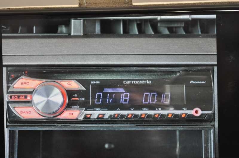 Pioneer carrozzeria DEH-380 CD Player 1DIN Audio Deck Excellent JAPAN