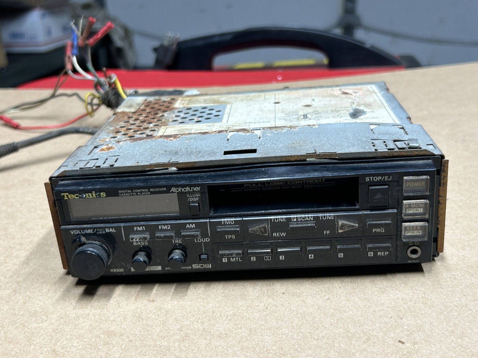 Vintage 80’s TECHNICS ALPHATUNER Car Stereo Cassette Deck Radio FM-AM CQ-R9300EU